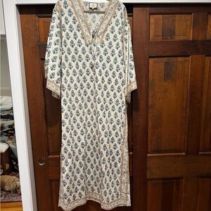 Tuckernuck Blue and Cream Floral Long Sleeve Dress